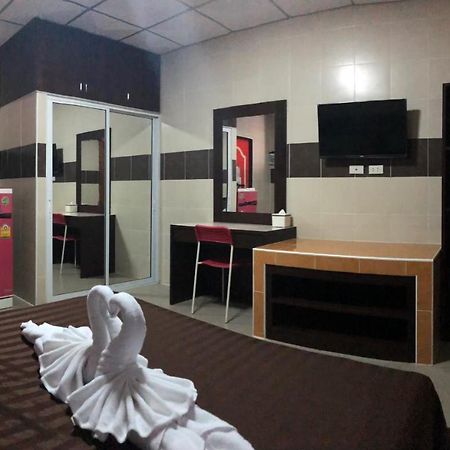D5 Hotel สาขา มาบโป่ง Chonburi Buitenkant foto