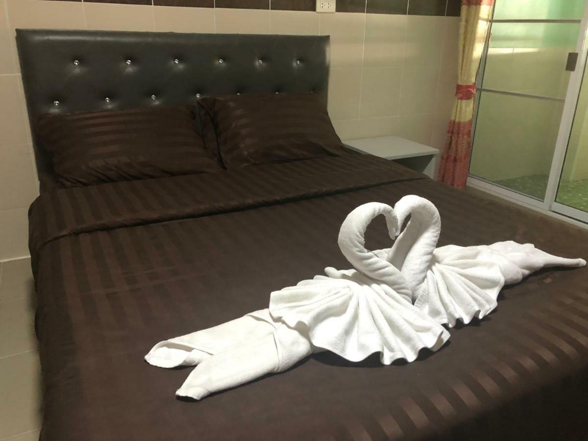 D5 Hotel สาขา มาบโป่ง Chonburi Buitenkant foto